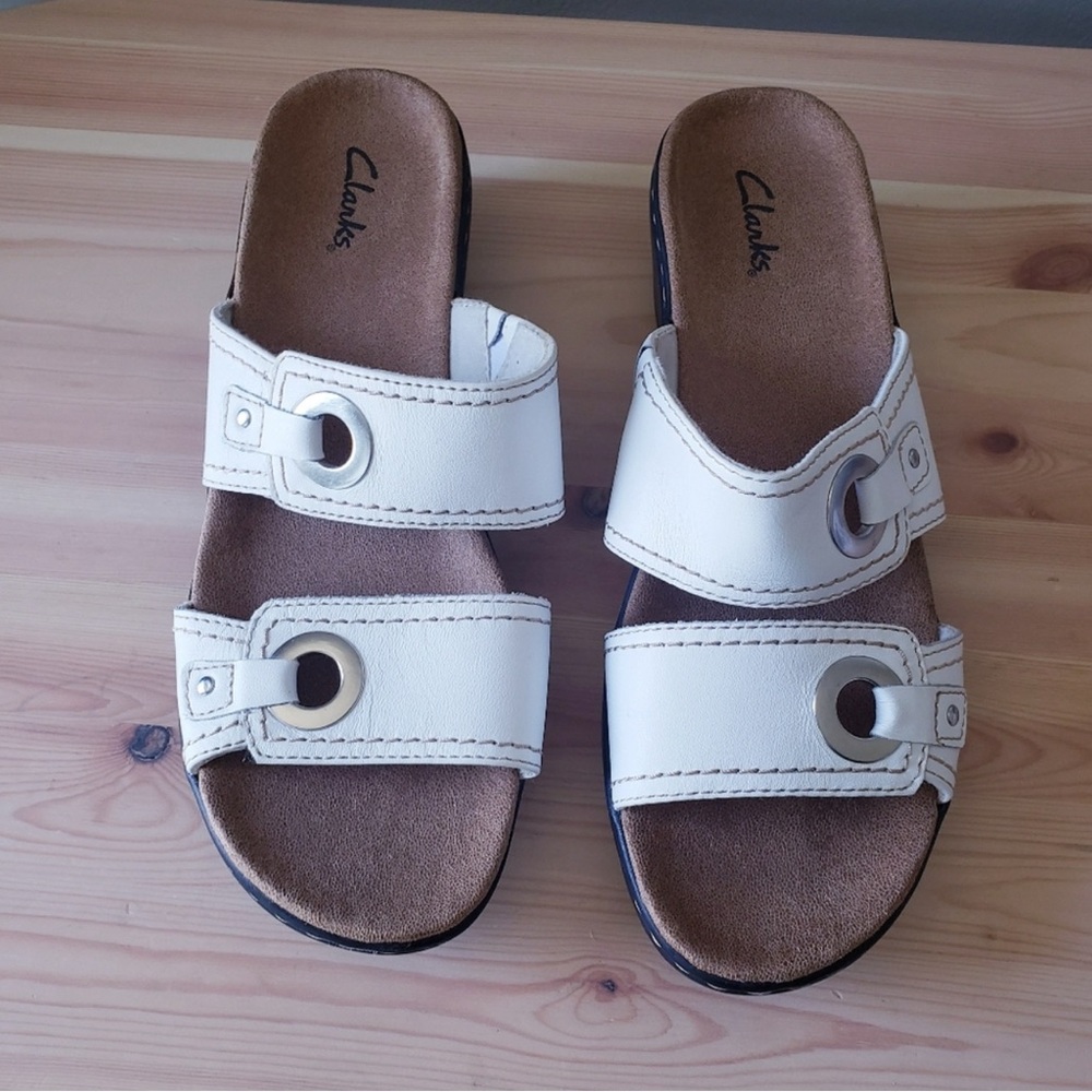 ❤ Clarks White Leather Wedge Sandal